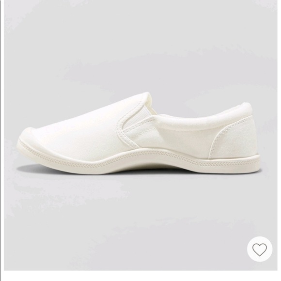 Mad love white slip on sneakers new - Picture 2 of 5